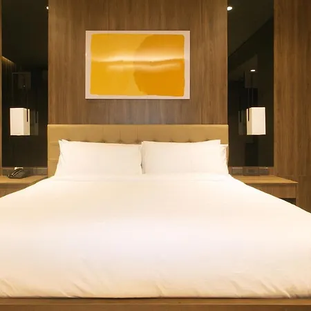 Hotel Amarah And Aiome
