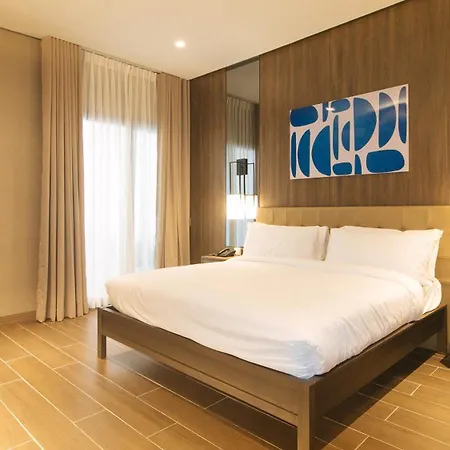Hotel Amarah And Aiome