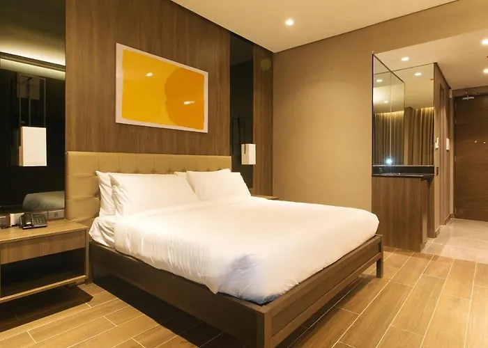 Amarah And Aiome Hotel Manila